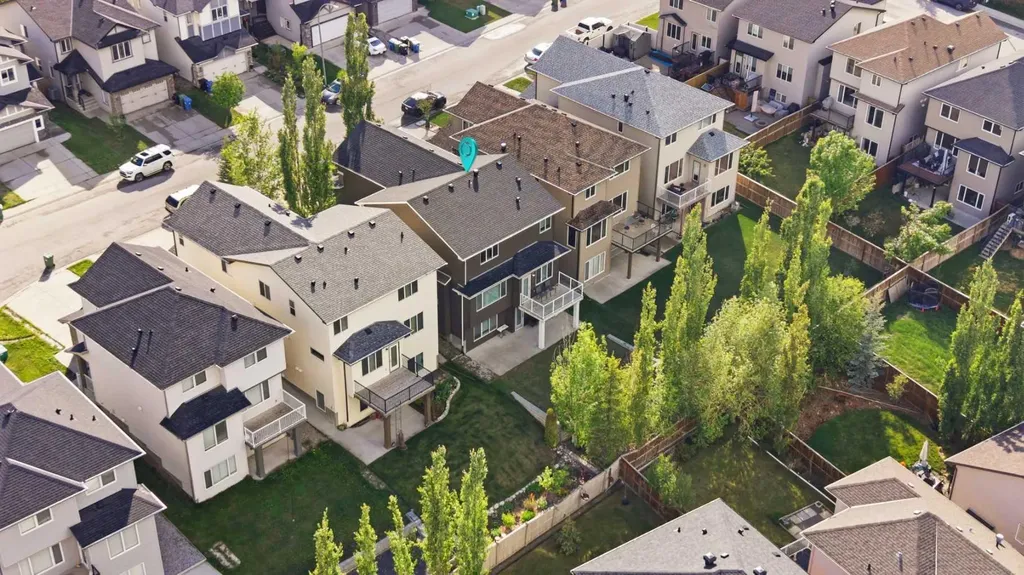 172 Sherwood Mews NW Calgary AB T3R 0G1
