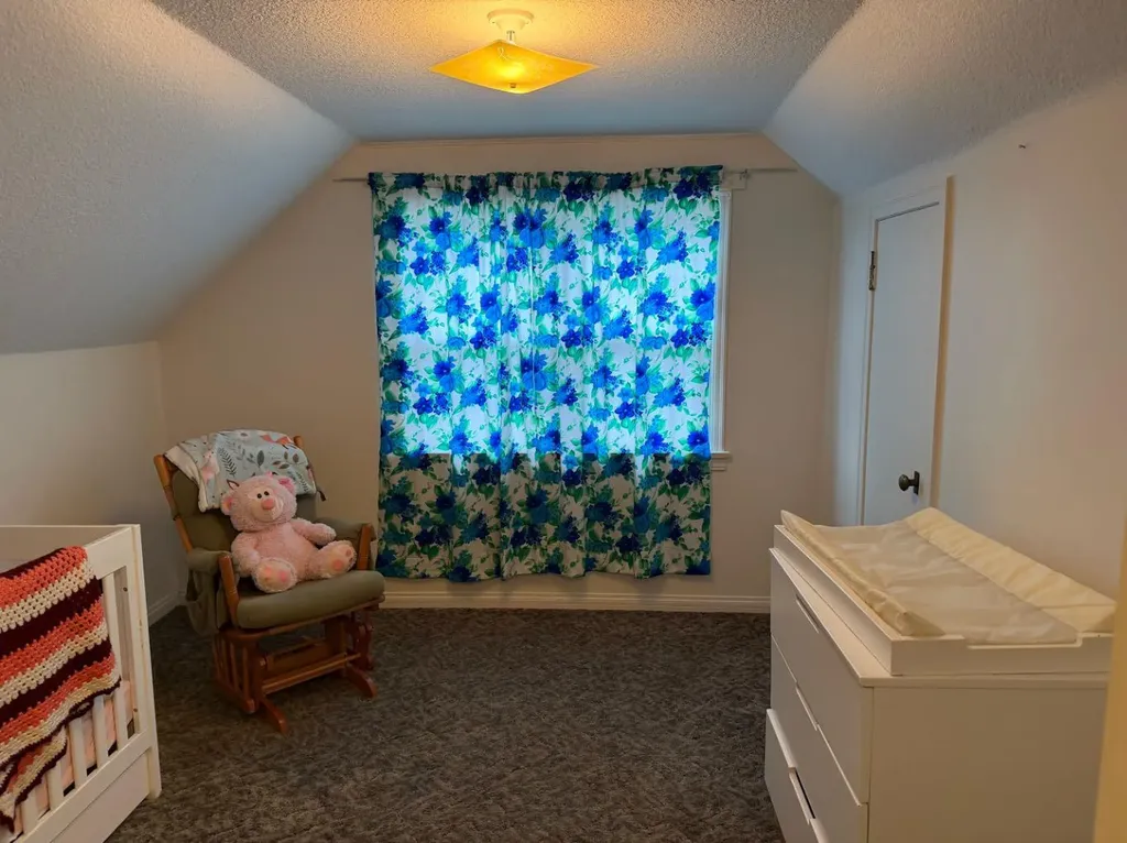 526 51 Avenue Coalhurst AB T0L 0V0