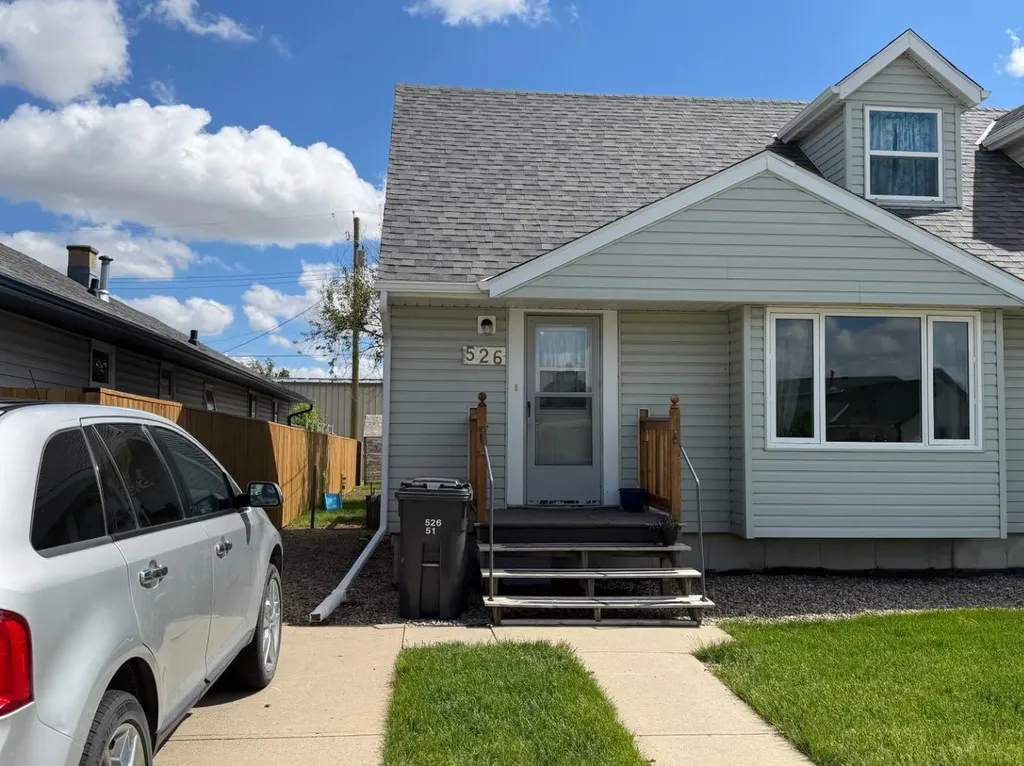 526 51 Avenue Coalhurst AB T0L 0V0