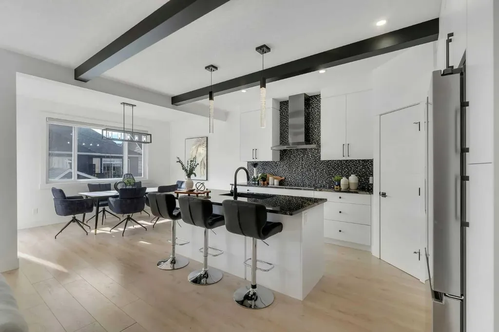 247 Coopers Cove SW Airdrie AB T4B 4C3