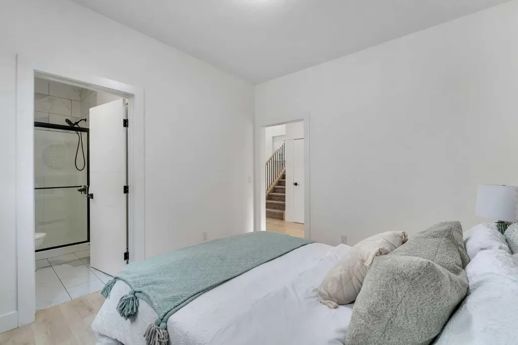 247 Coopers Cove SW Airdrie AB T4B 4C3