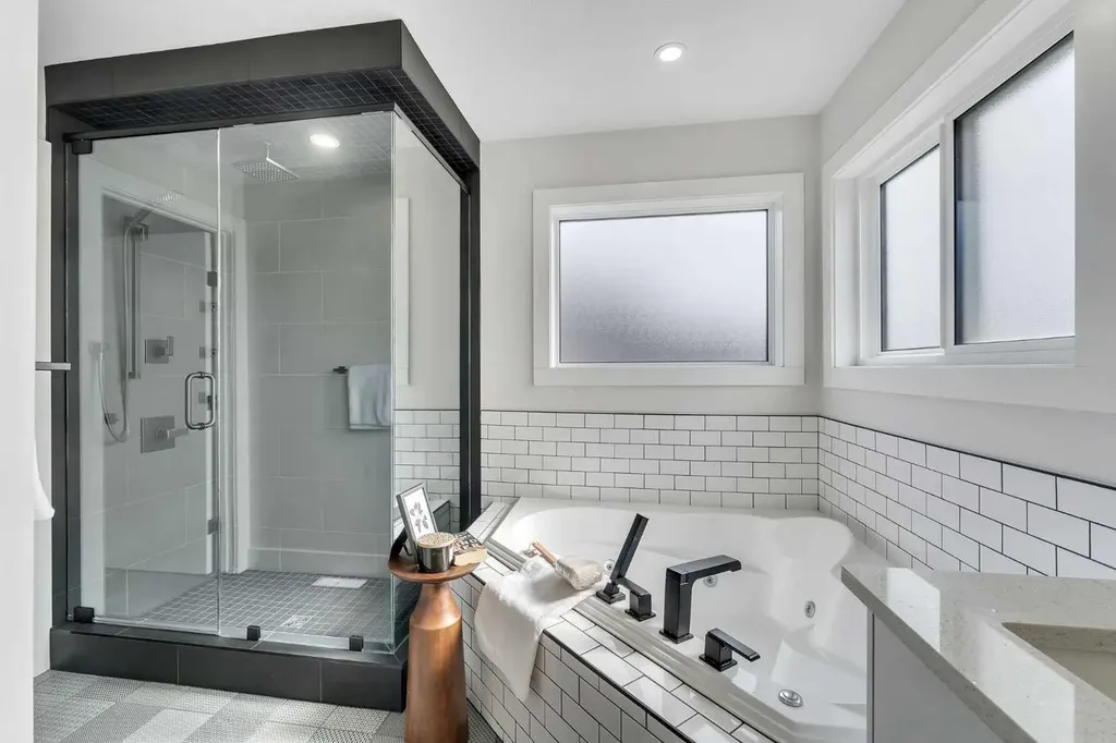 247 Coopers Cove SW Airdrie AB T4B 4C3