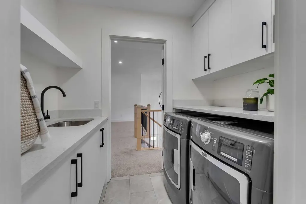 247 Coopers Cove SW Airdrie AB T4B 4C3