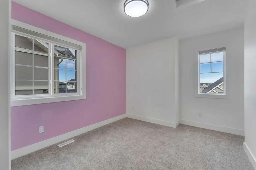 247 Coopers Cove SW Airdrie AB T4B 4C3
