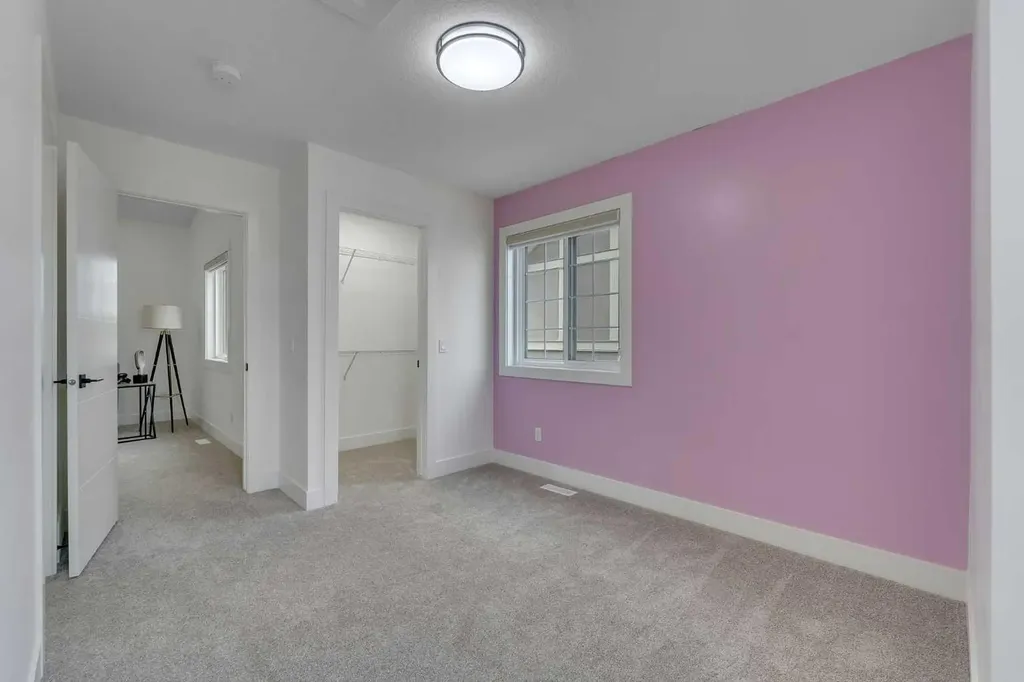 247 Coopers Cove SW Airdrie AB T4B 4C3