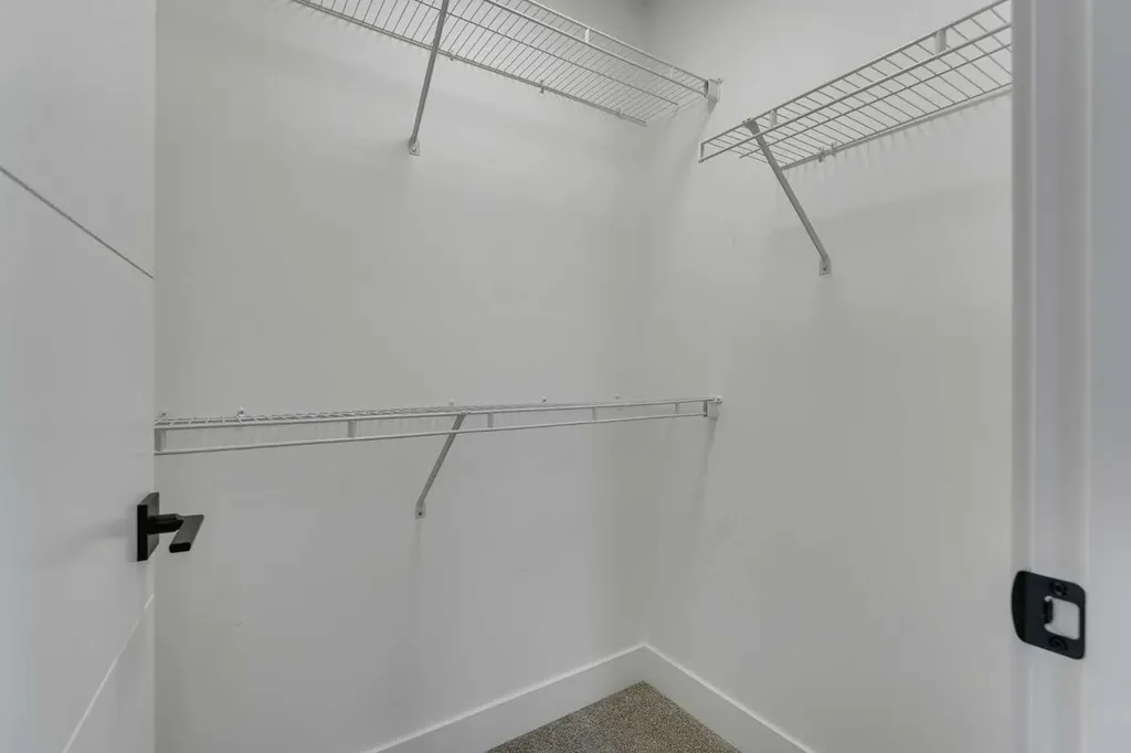 247 Coopers Cove SW Airdrie AB T4B 4C3