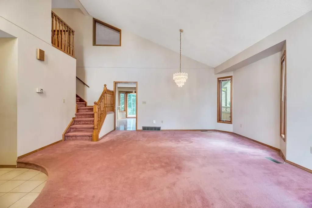 350 Edgepark Way NW Calgary AB T3A4P5