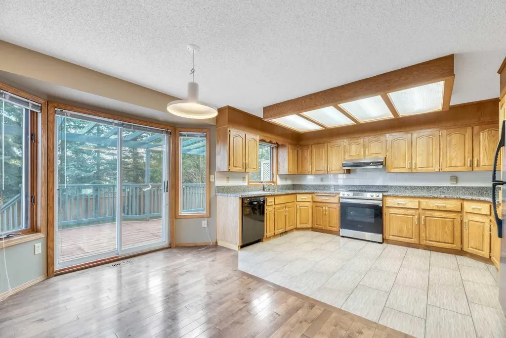 350 Edgepark Way NW Calgary AB T3A4P5