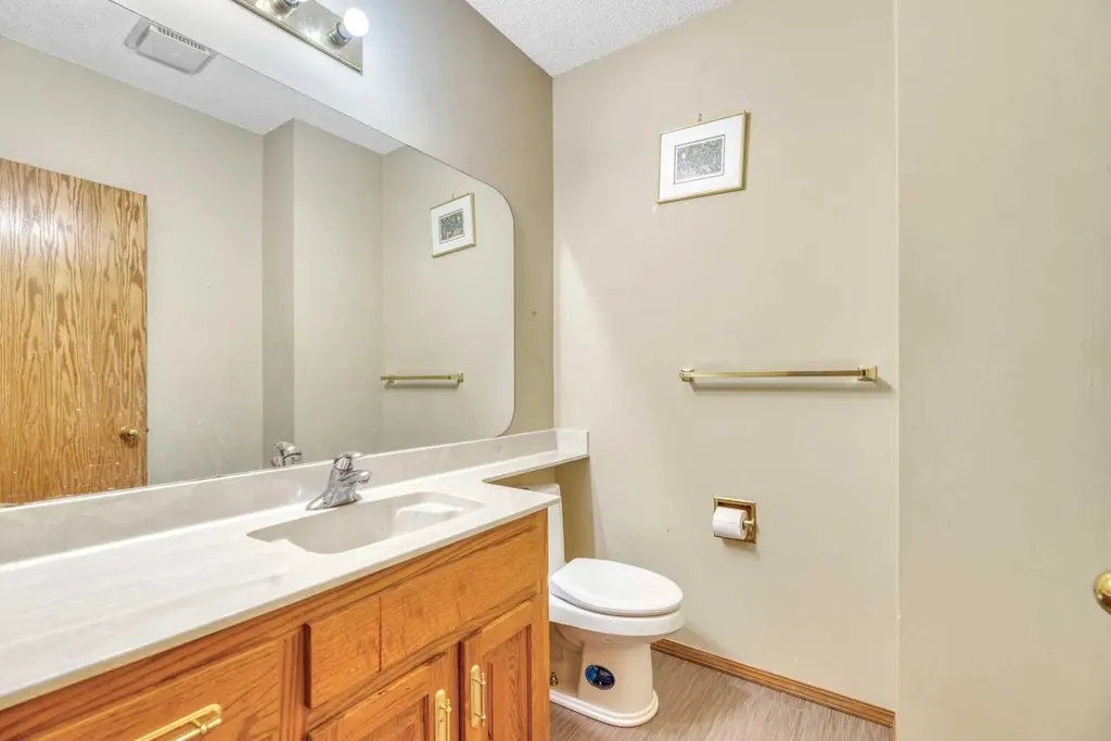 350 Edgepark Way NW Calgary AB T3A4P5