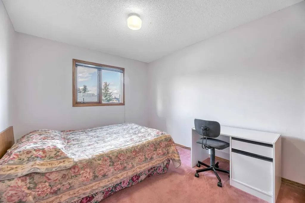 350 Edgepark Way NW Calgary AB T3A4P5