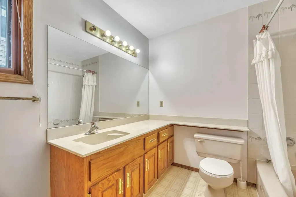 350 Edgepark Way NW Calgary AB T3A4P5