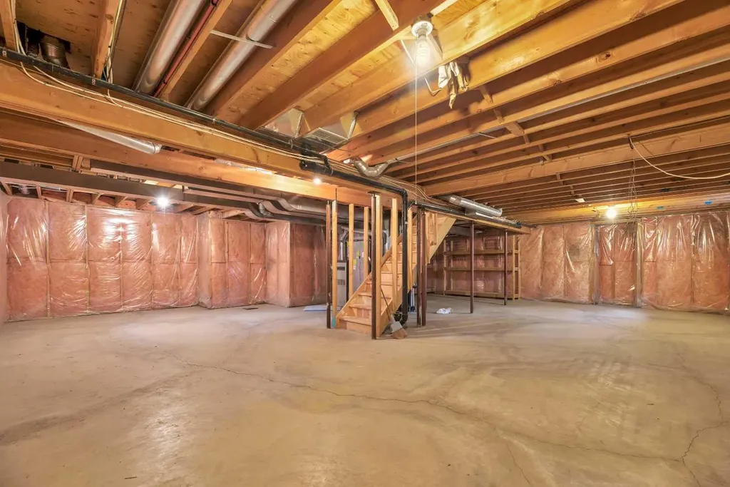 350 Edgepark Way NW Calgary AB T3A4P5