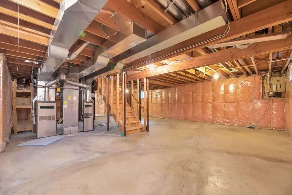 350 Edgepark Way NW Calgary AB T3A4P5