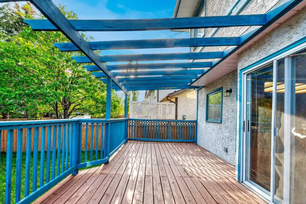350 Edgepark Way NW Calgary AB T3A4P5