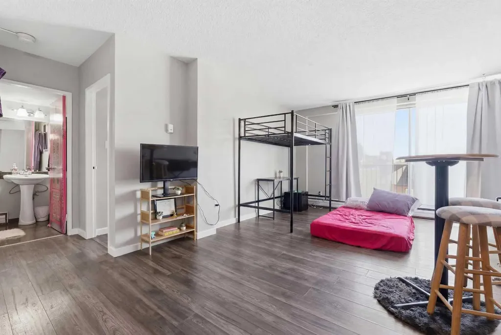 519 17 Avenue SW Calgary AB T2S 0A9