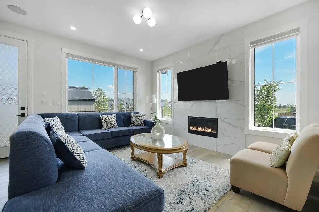 192 Sandpiper Landing Chestermere AB T1X 1Y8