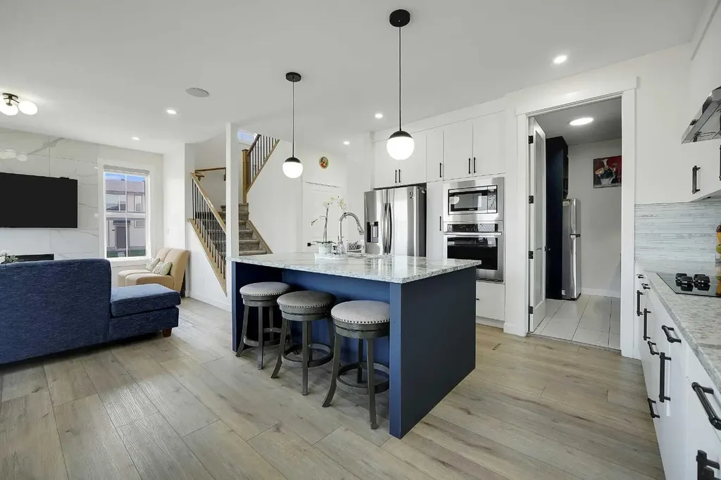 192 Sandpiper Landing Chestermere AB T1X 1Y8