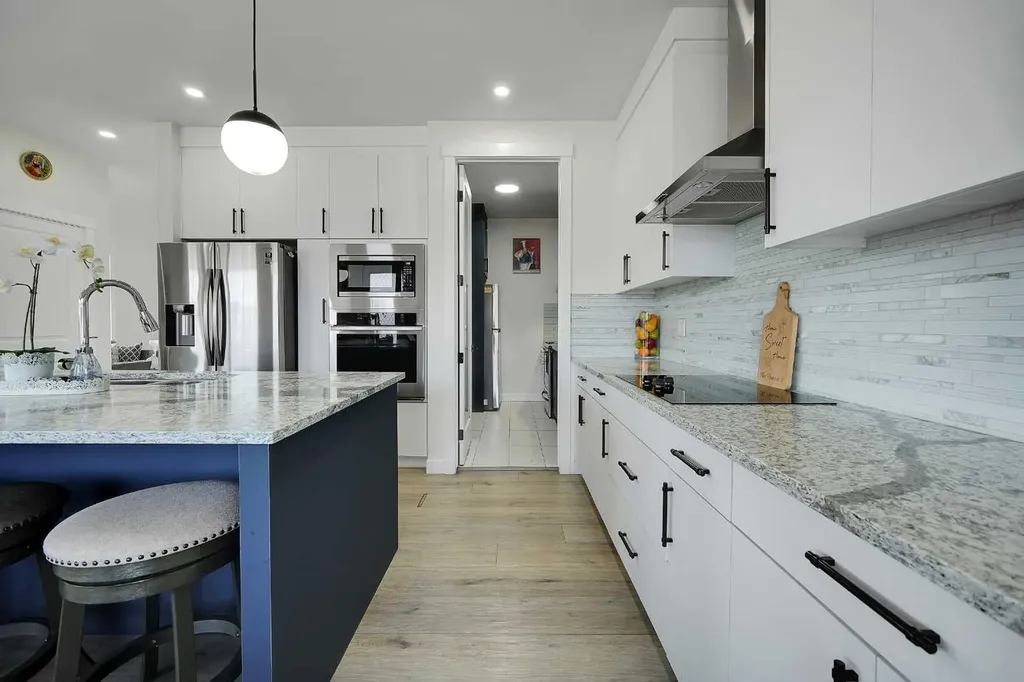 192 Sandpiper Landing Chestermere AB T1X 1Y8