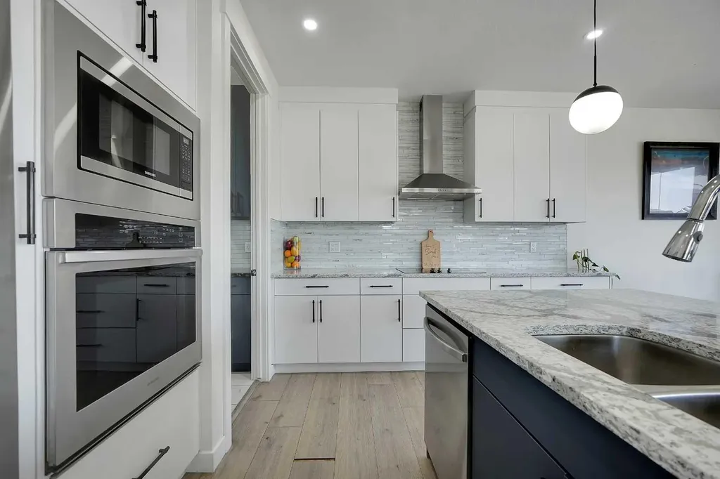 192 Sandpiper Landing Chestermere AB T1X 1Y8