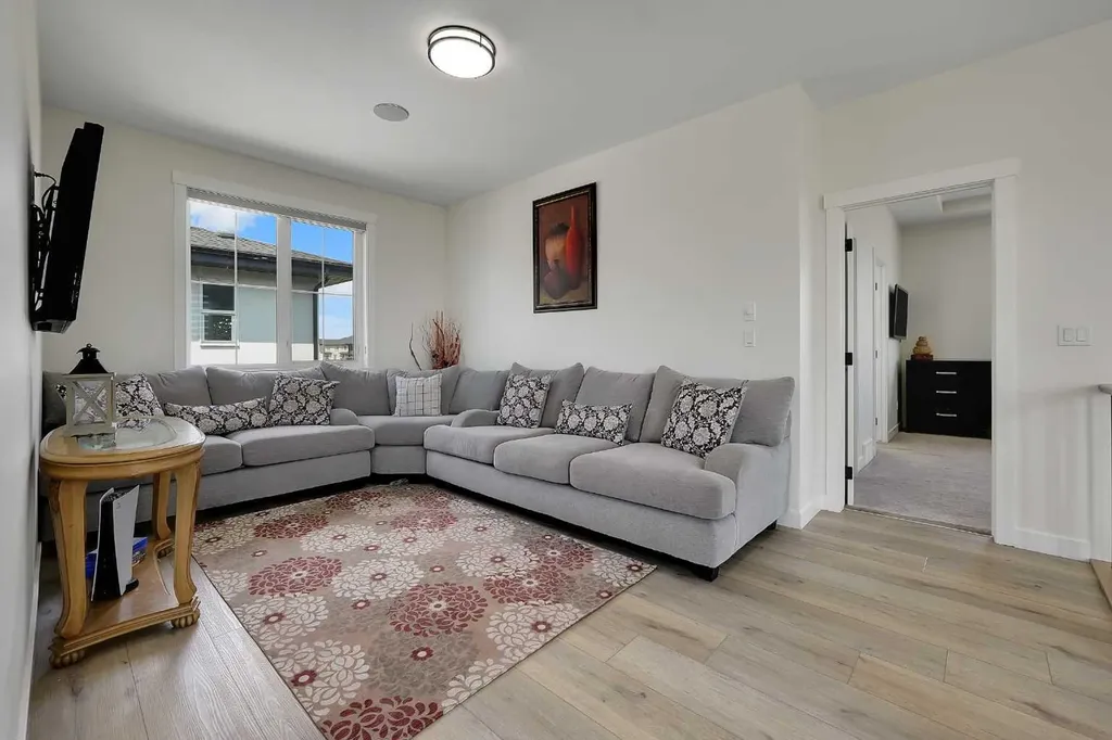 192 Sandpiper Landing Chestermere AB T1X 1Y8