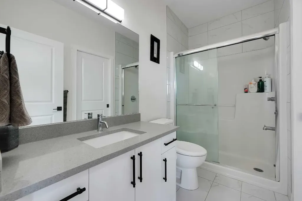 192 Sandpiper Landing Chestermere AB T1X 1Y8