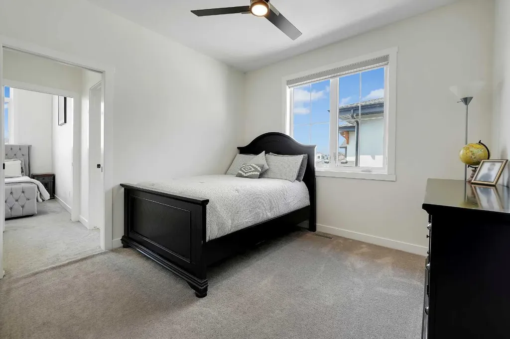 192 Sandpiper Landing Chestermere AB T1X 1Y8
