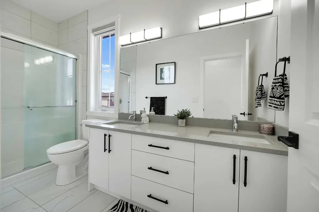 192 Sandpiper Landing Chestermere AB T1X 1Y8
