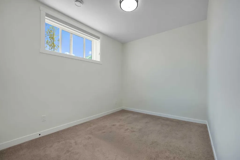 192 Sandpiper Landing Chestermere AB T1X 1Y8