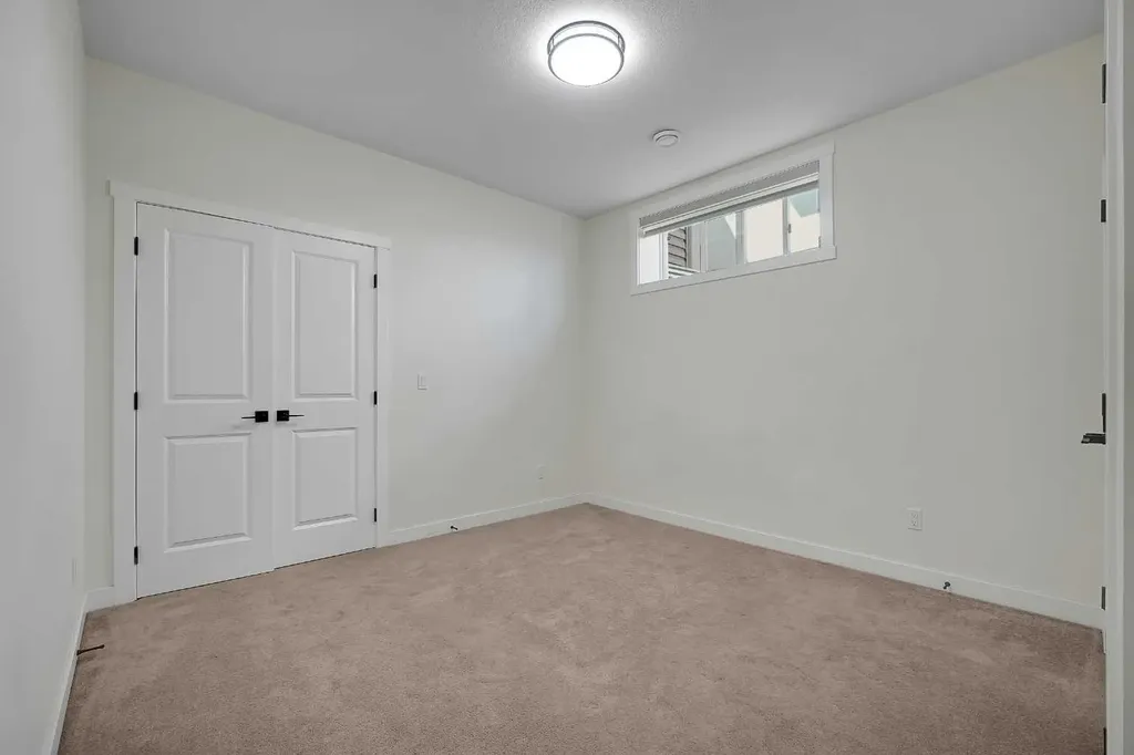 192 Sandpiper Landing Chestermere AB T1X 1Y8