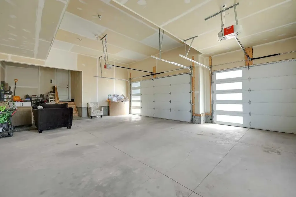 192 Sandpiper Landing Chestermere AB T1X 1Y8