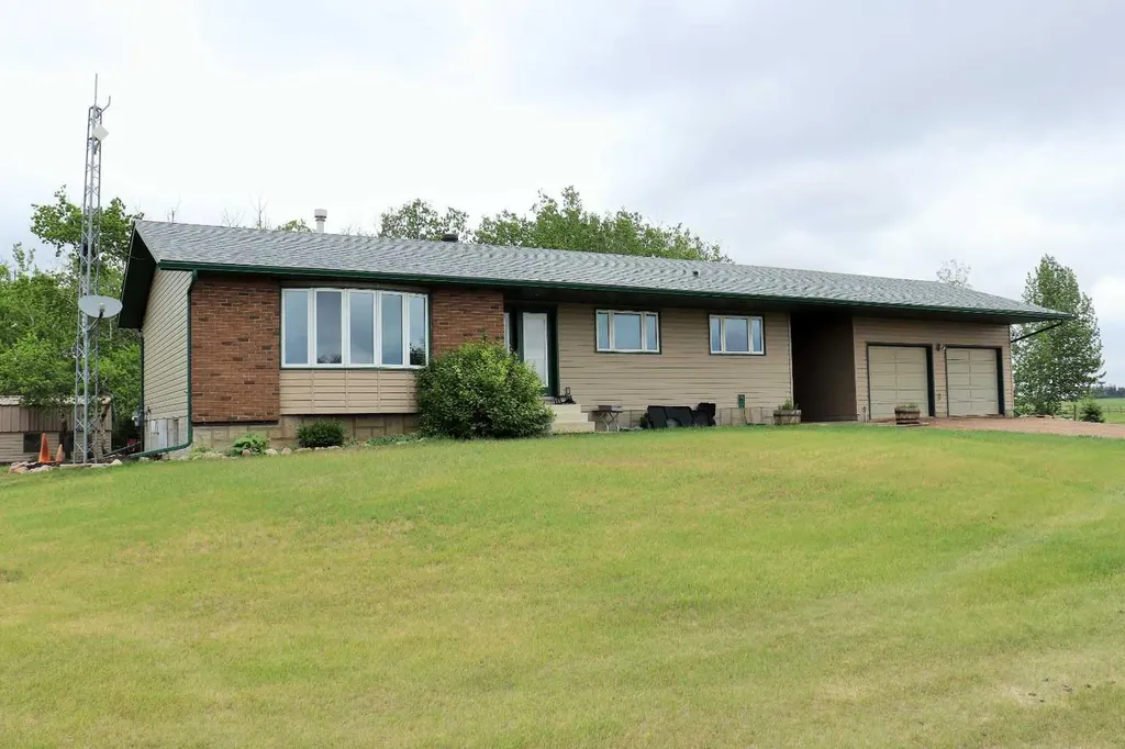 Range Road 251 Rural Ponoka County AB T4J 1R1