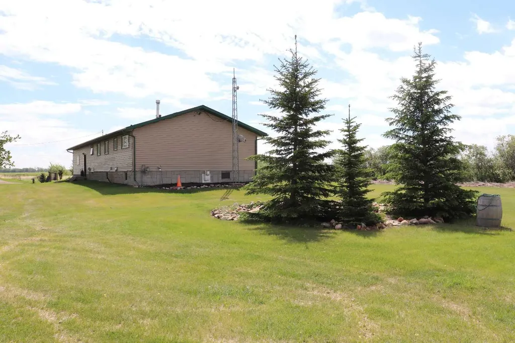 Range Road 251 Rural Ponoka County AB T4J 1R1