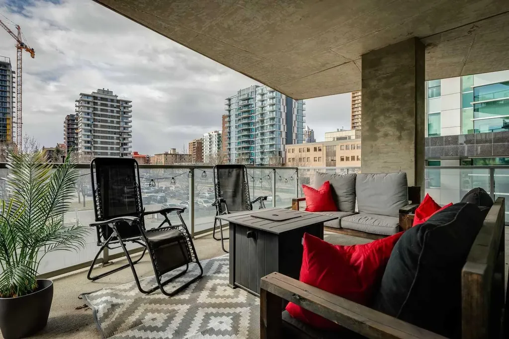 530 12 Avenue SW Calgary AB T2R 0B1