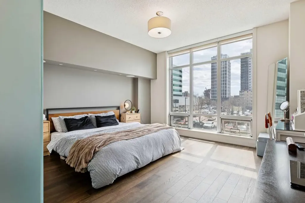 530 12 Avenue SW Calgary AB T2R 0B1