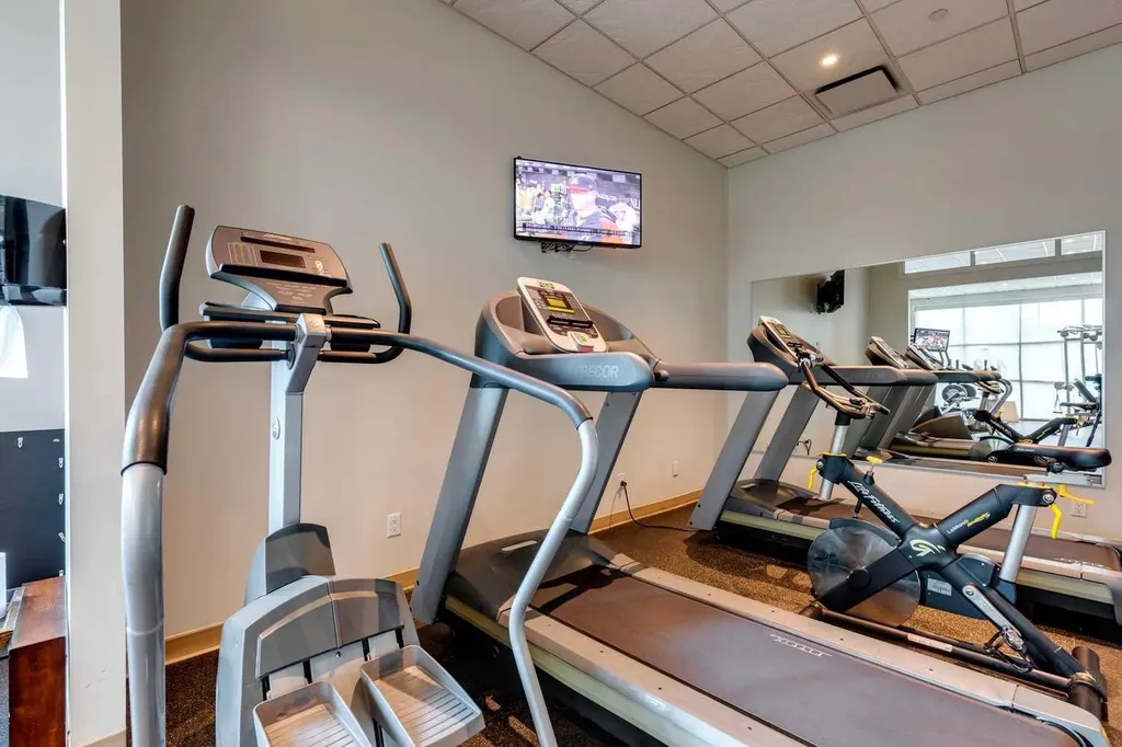 530 12 Avenue SW Calgary AB T2R 0B1