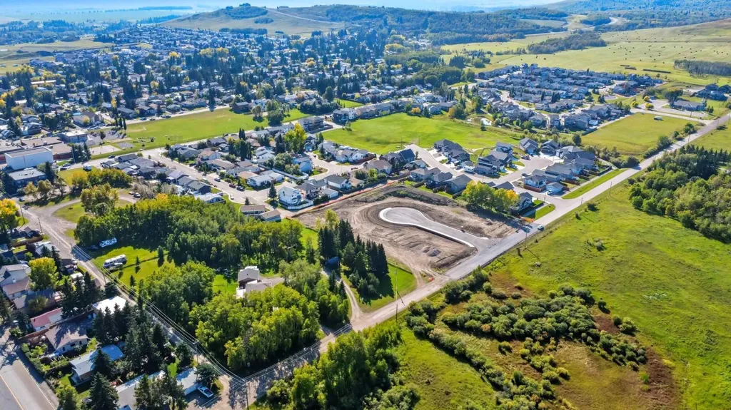15 Dunham Court NW Diamond Valley AB T0L 2A0