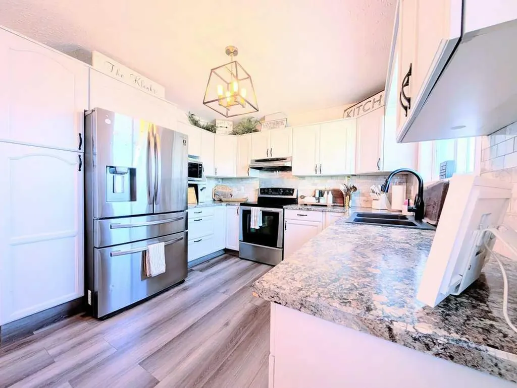 1013 10 Avenue SE Slave Lake AB T0G 2A3
