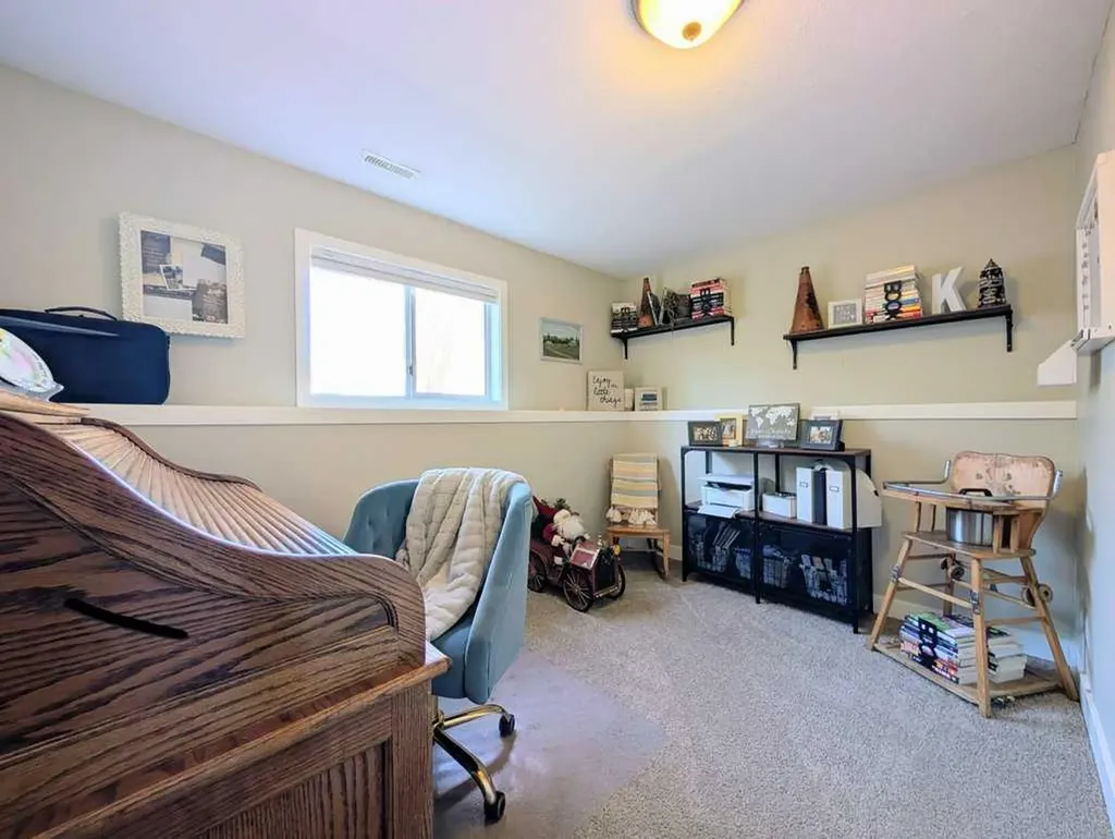 1013 10 Avenue SE Slave Lake AB T0G 2A3