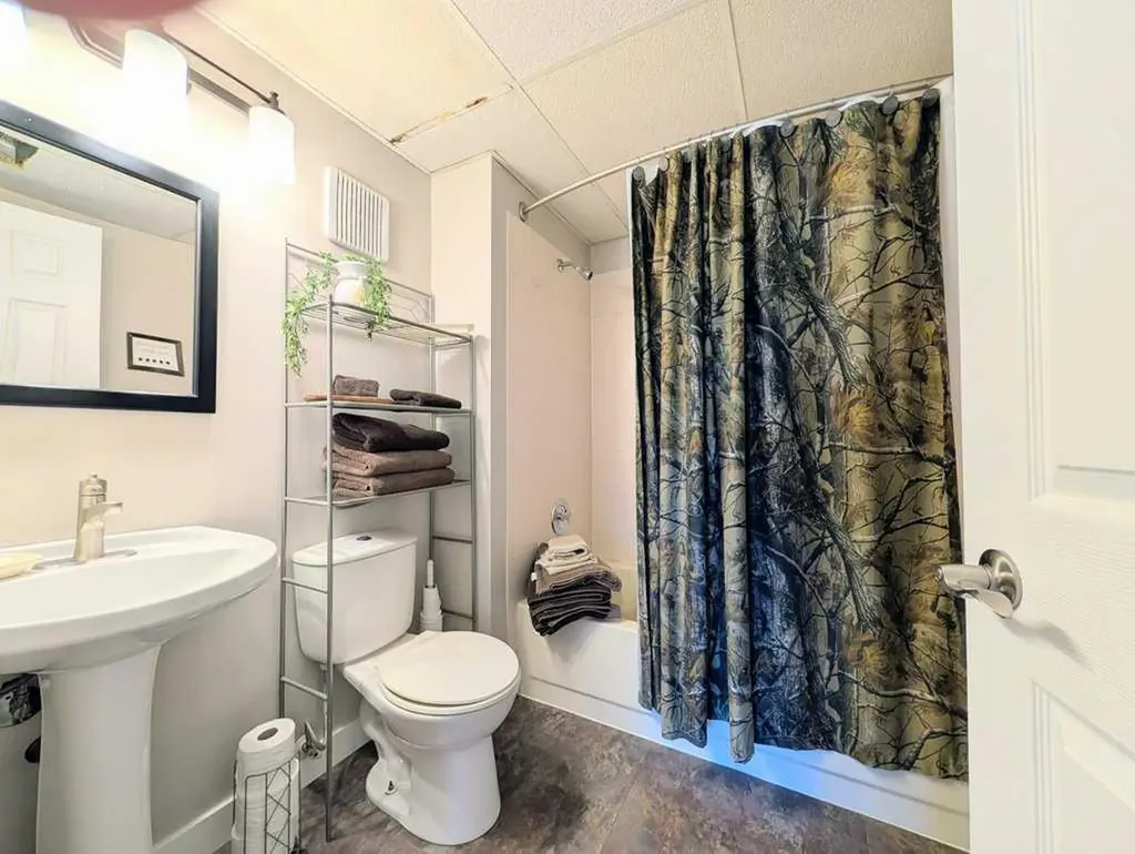 1013 10 Avenue SE Slave Lake AB T0G 2A3