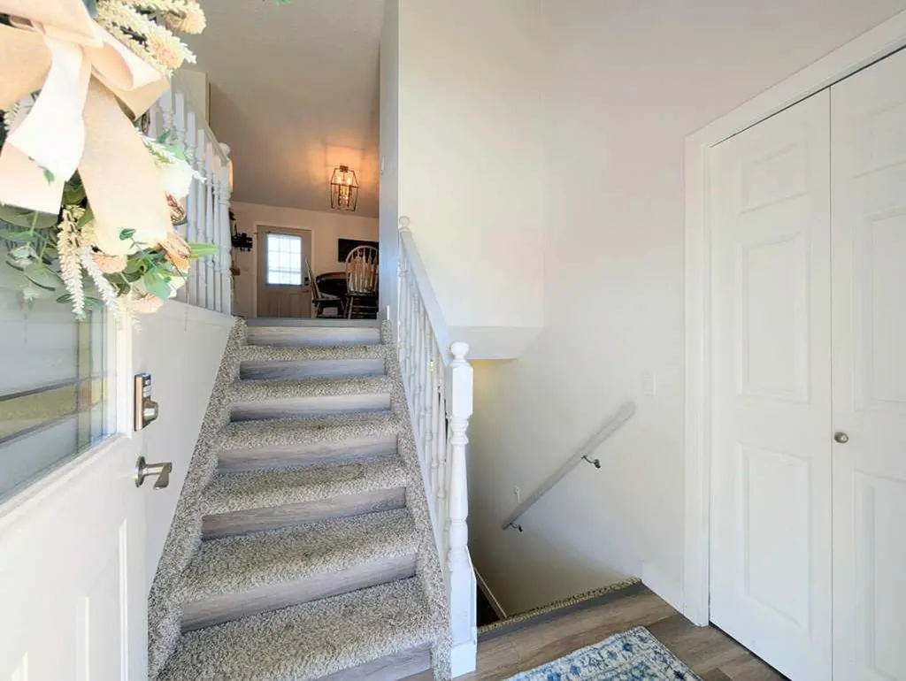 1013 10 Avenue SE Slave Lake AB T0G 2A3