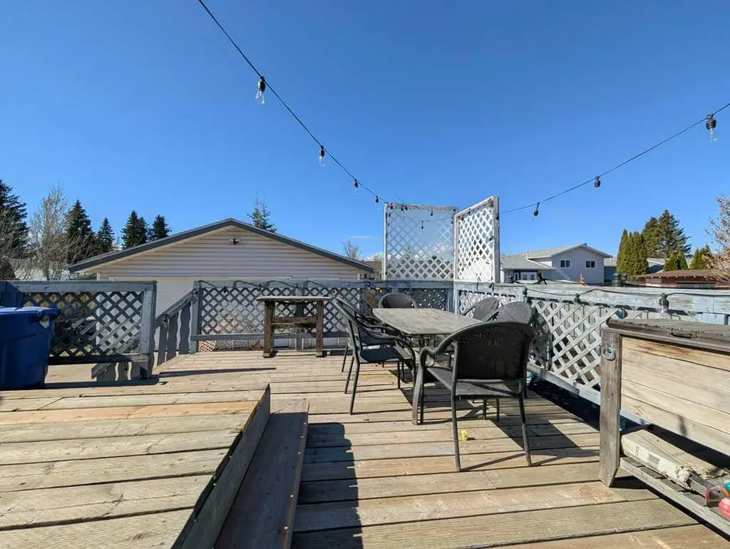 1013 10 Avenue SE Slave Lake AB T0G 2A3