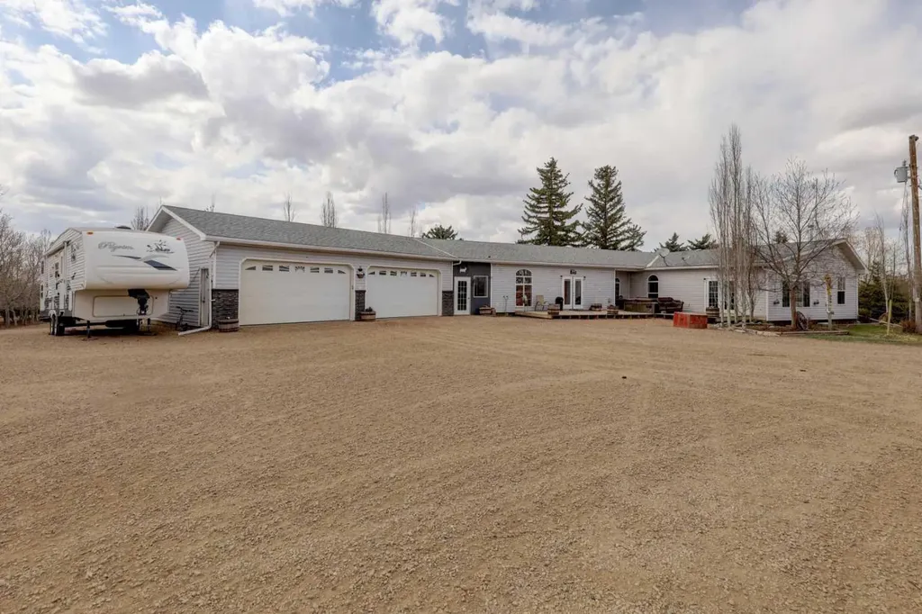 200075 Twp Road 302 Rural Starland County AB T0J 0Y0