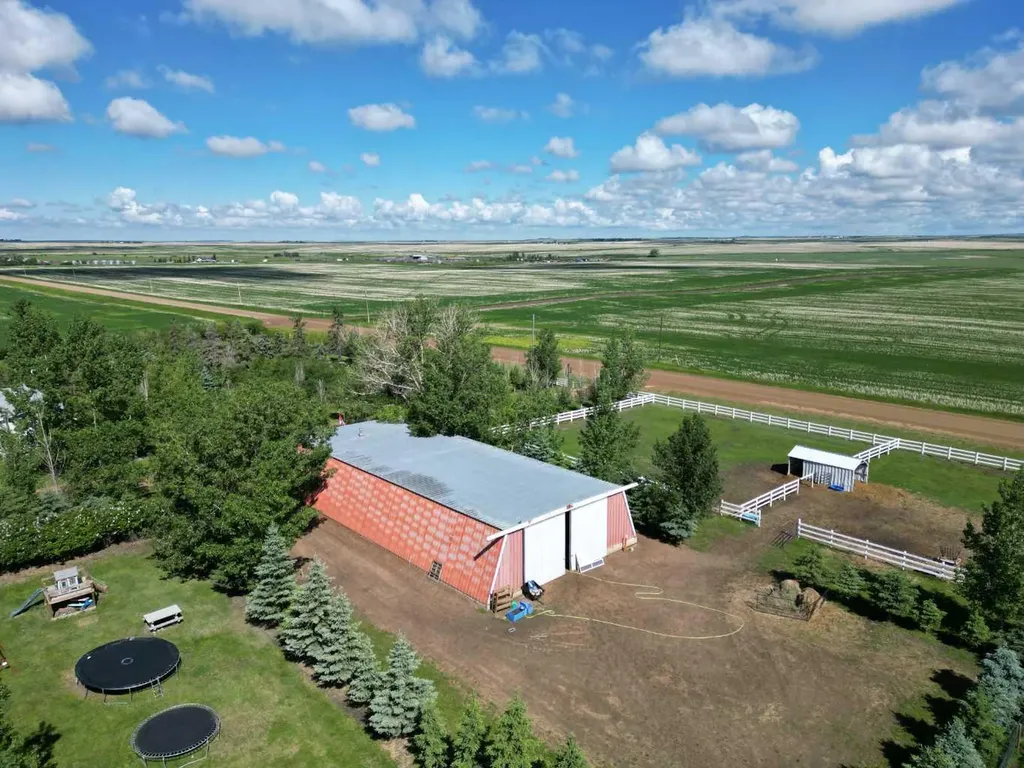 200075 Twp Road 302 Rural Starland County AB T0J 0Y0