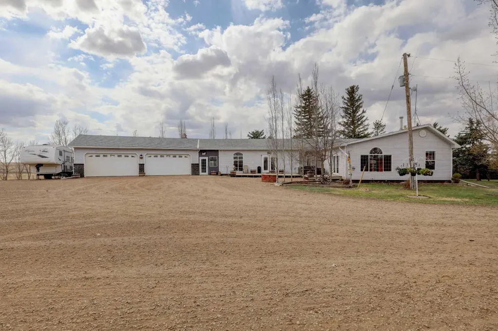 200075 Twp Road 302 Rural Starland County AB T0J 0Y0