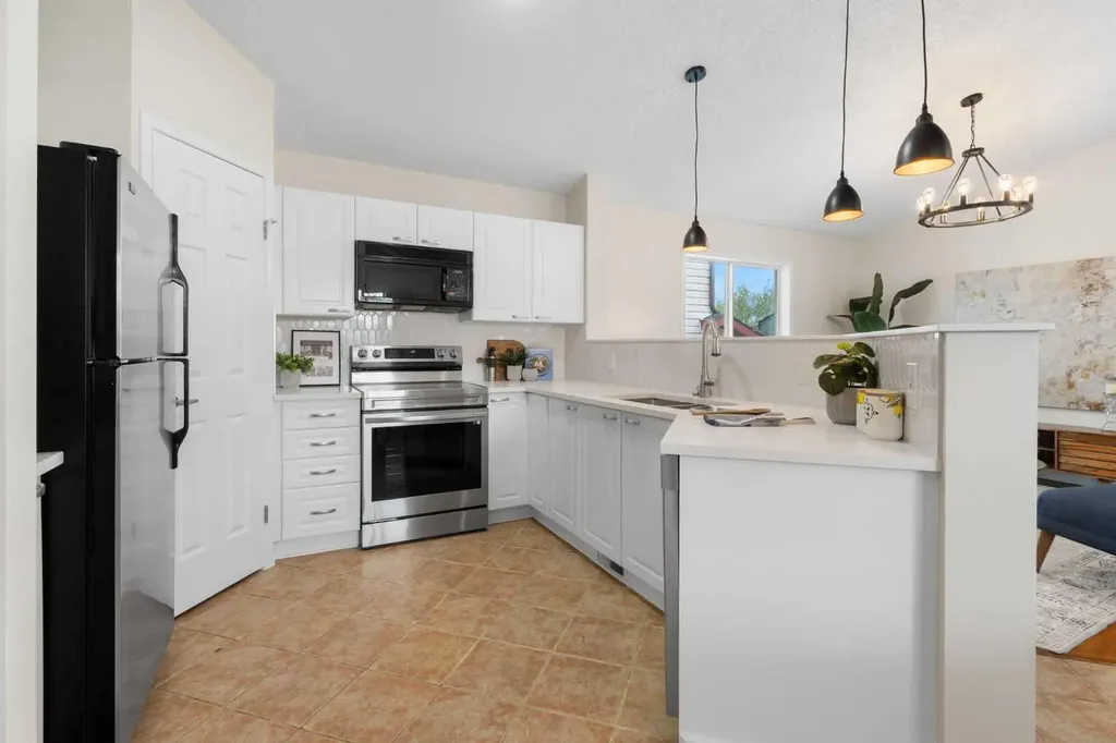 49 Martin Crossing Green NE Calgary AB T3J 3P1