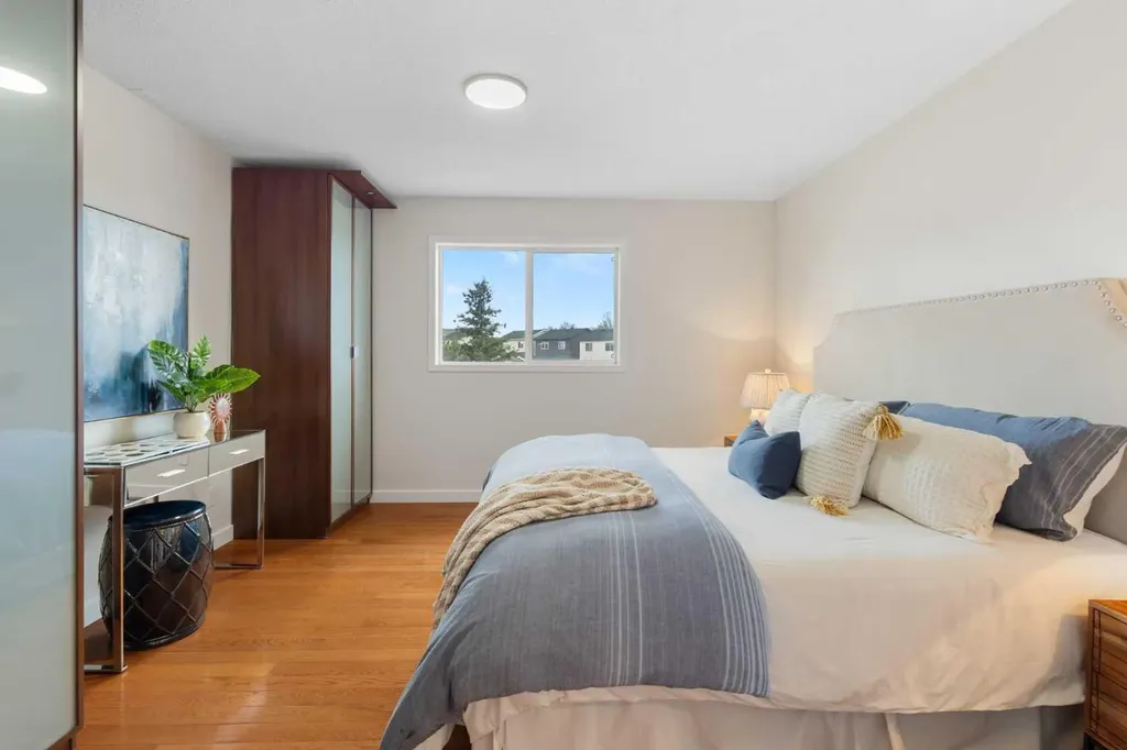 49 Martin Crossing Green NE Calgary AB T3J 3P1