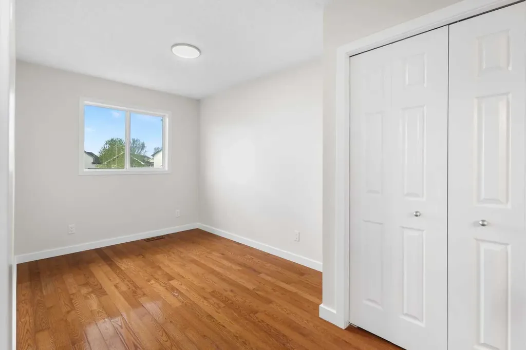 49 Martin Crossing Green NE Calgary AB T3J 3P1
