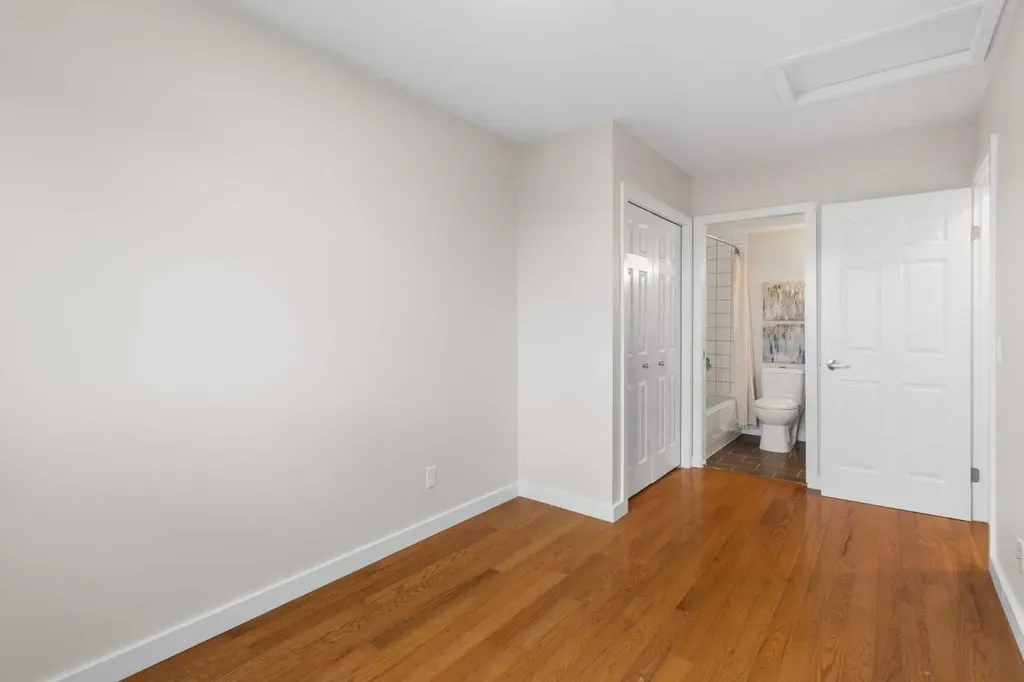 49 Martin Crossing Green NE Calgary AB T3J 3P1
