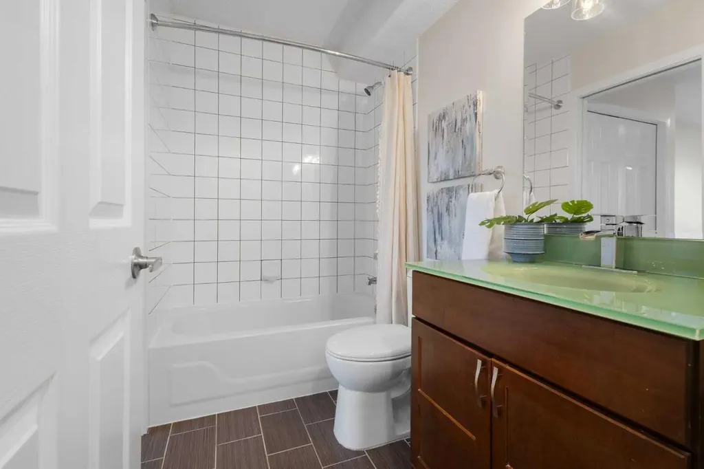 49 Martin Crossing Green NE Calgary AB T3J 3P1