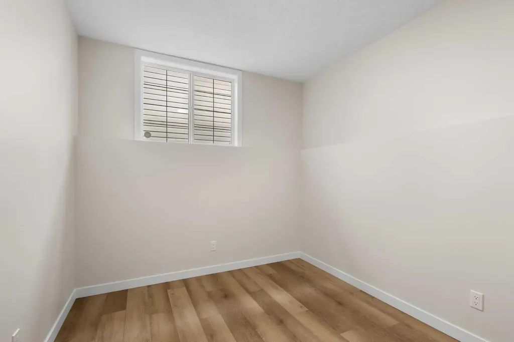 49 Martin Crossing Green NE Calgary AB T3J 3P1